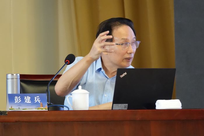 彭建斌讲话.jpg